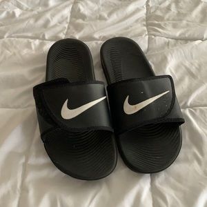 Nike slides